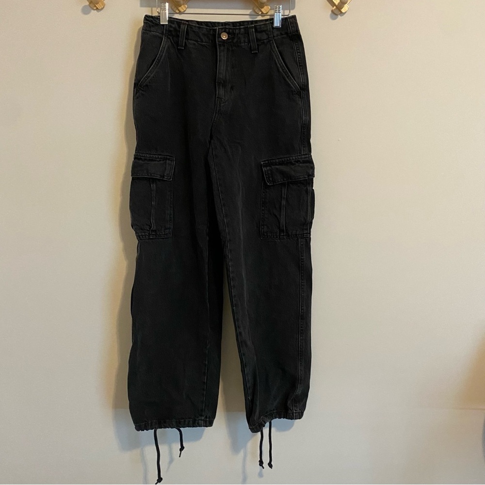 Levi's Black '94 Baggy Cinched Ankle Cargo Jeans size 24